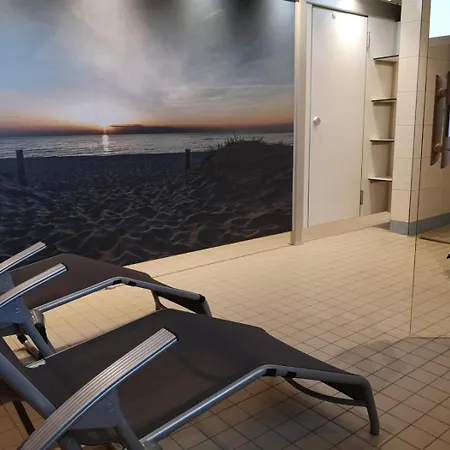 Strandhotel 2 *